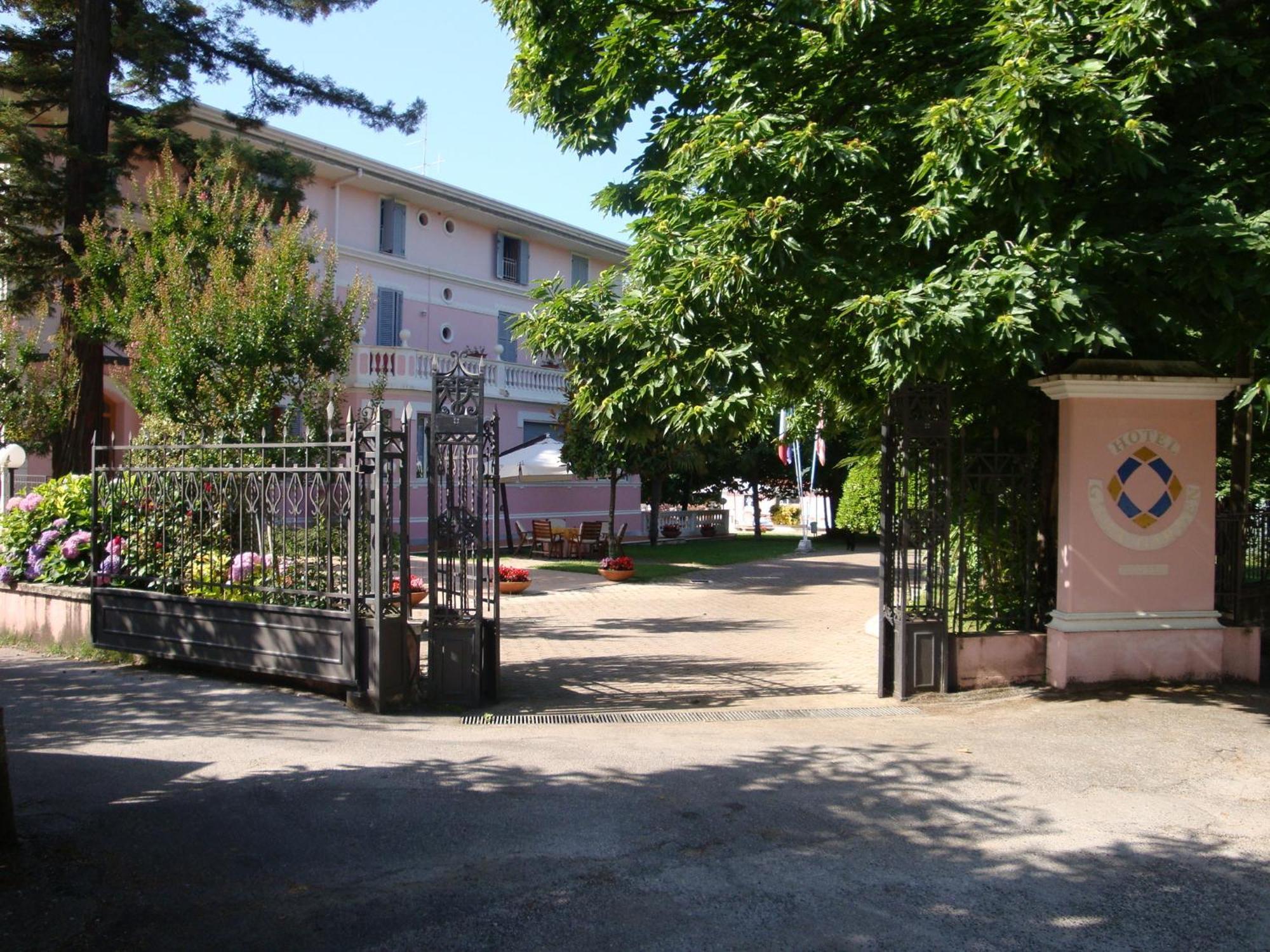 Hotel Gioia Garden Fiuggi Ngoại thất bức ảnh