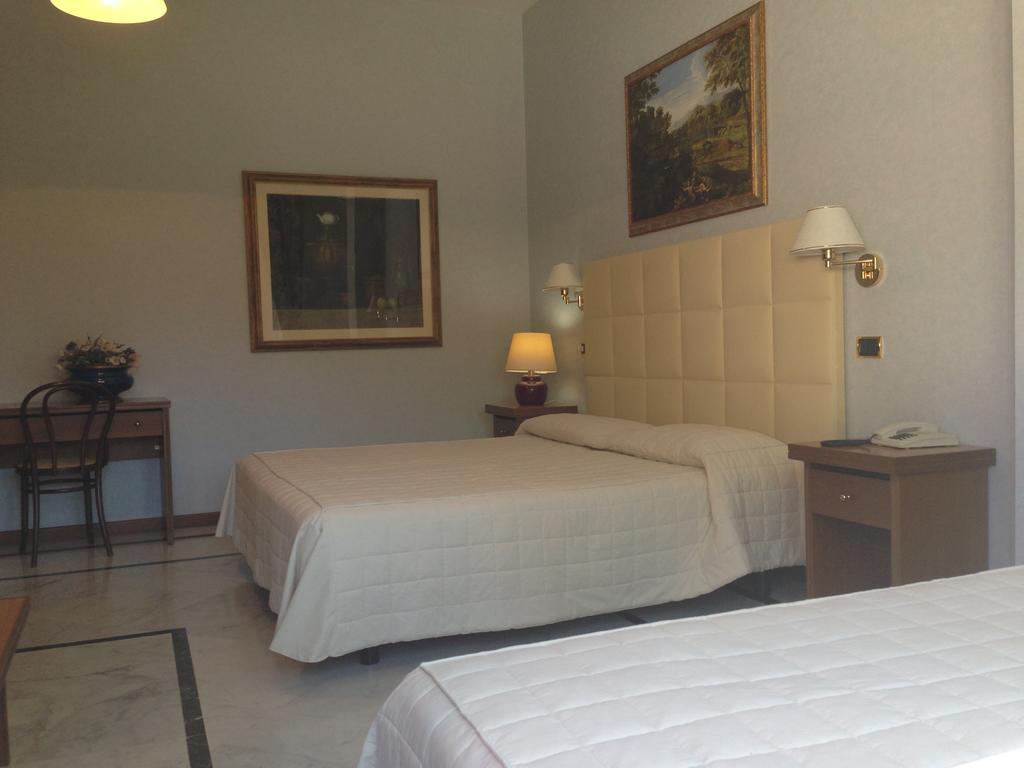 Hotel Gioia Garden Fiuggi Ngoại thất bức ảnh