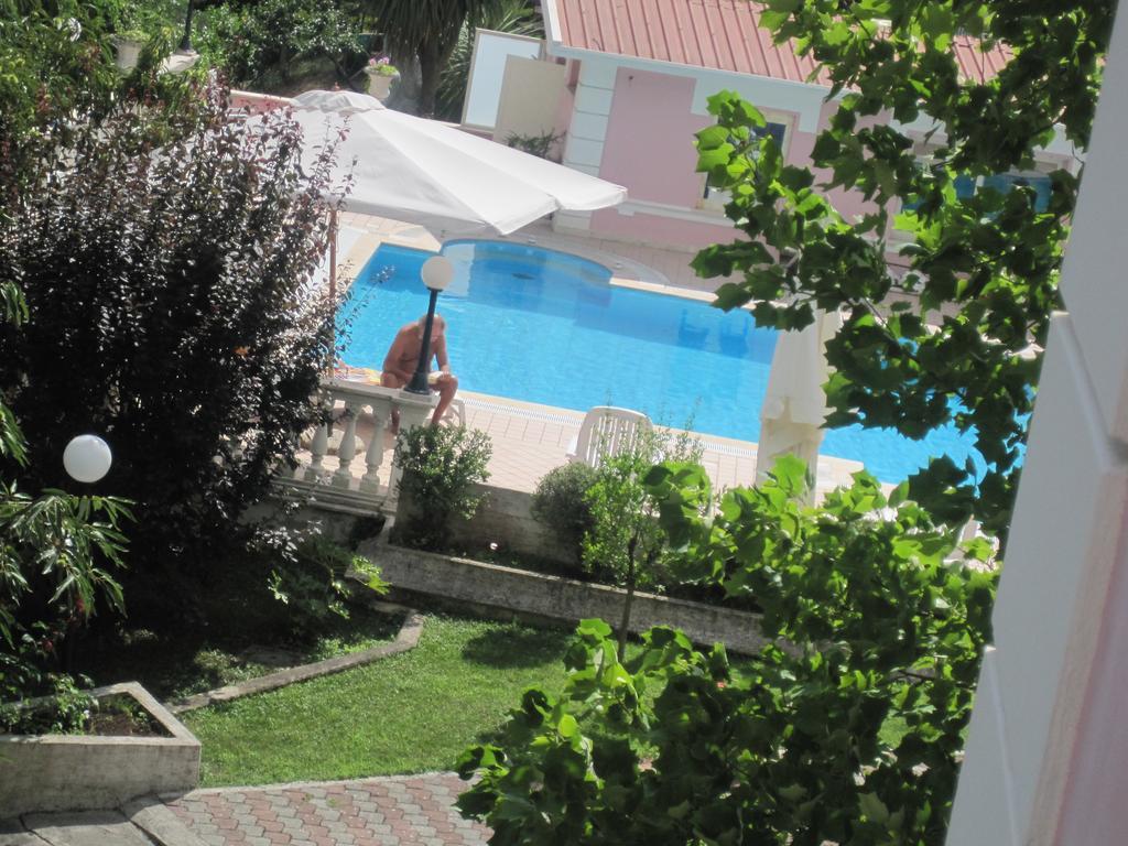 Hotel Gioia Garden Fiuggi Ngoại thất bức ảnh