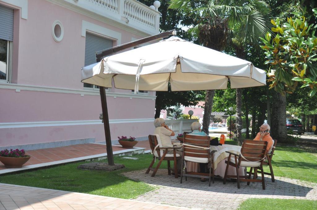 Hotel Gioia Garden Fiuggi Ngoại thất bức ảnh