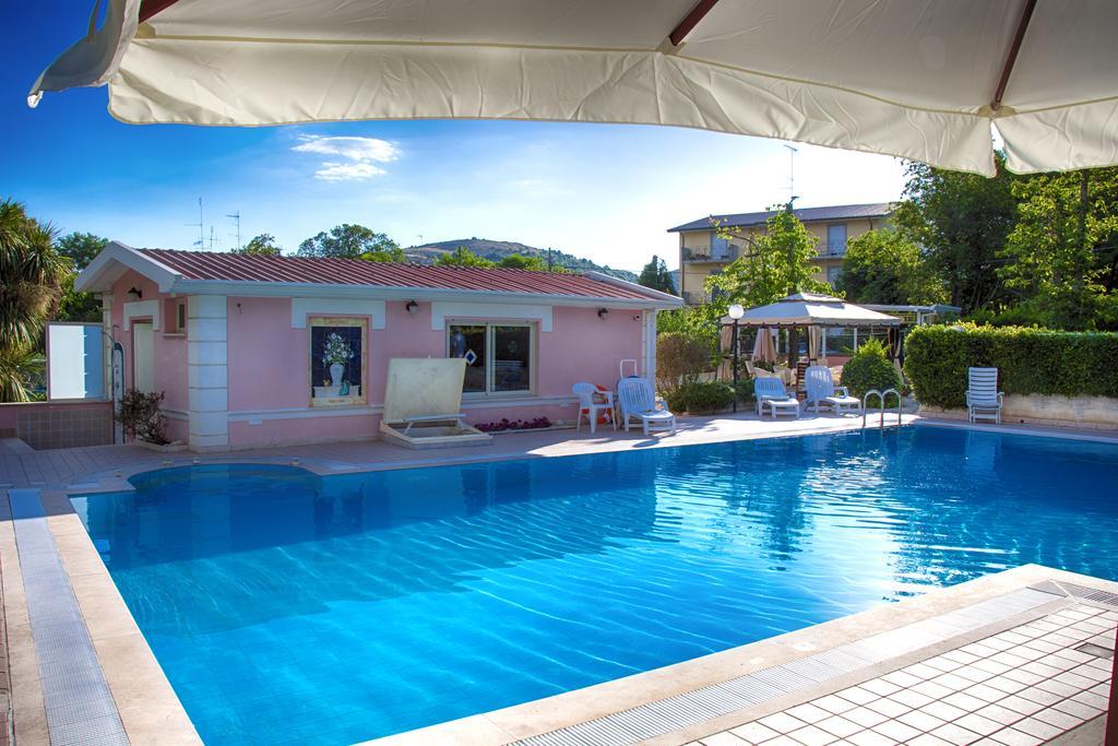 Hotel Gioia Garden Fiuggi Ngoại thất bức ảnh